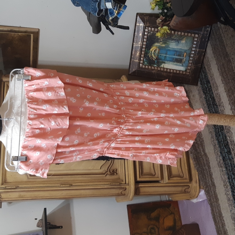 Womens Romper Sz med  lightweight peach flower print Sleeveless strapless top